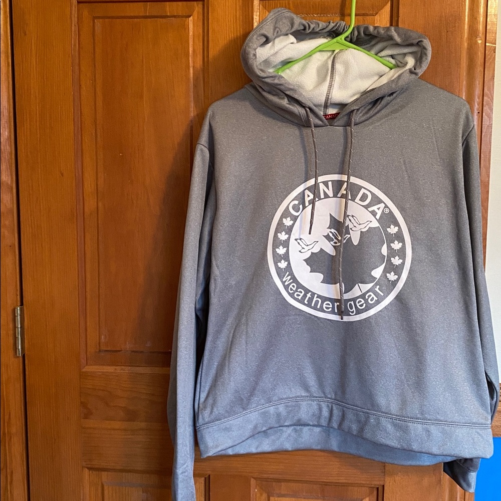 NWOT Canada Weather Gear Gray Hoodie Size Medium